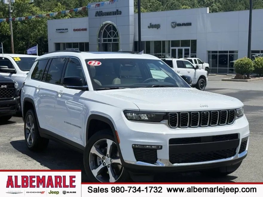 2025 Jeep Grand Cherokee Limited photo 1