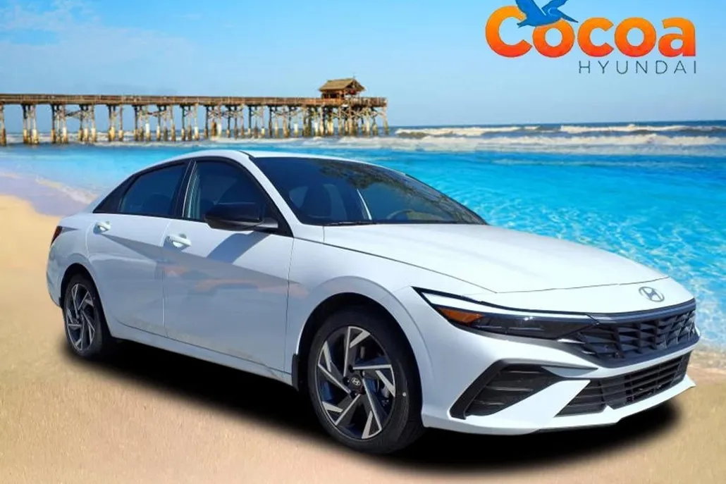 2025 Hyundai Elantra SEL Sport photo 1