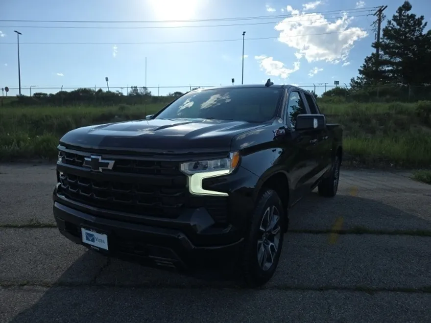 2022 Chevrolet Silverado 1500 RST photo 1