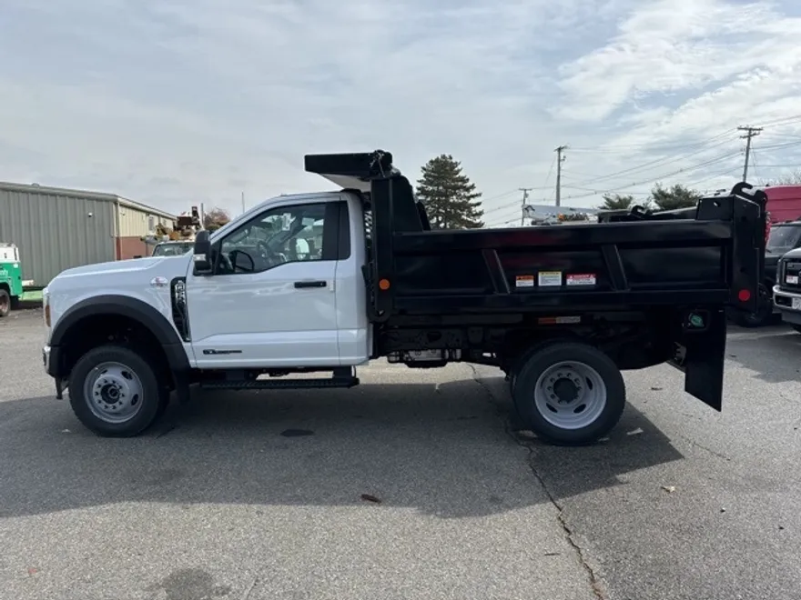 2024 Ford F-550 XL photo 1