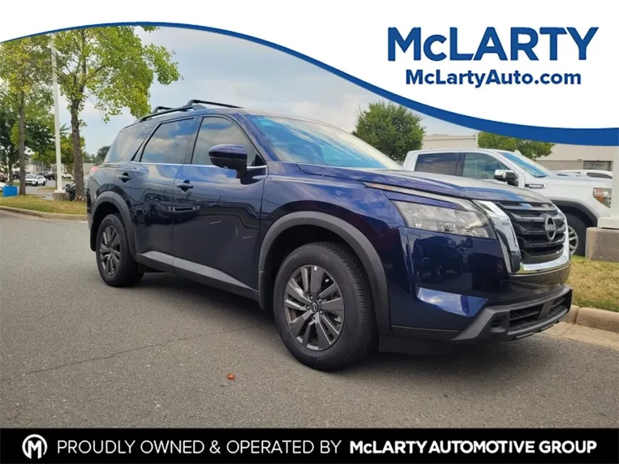 2024 Nissan Pathfinder SV photo 1