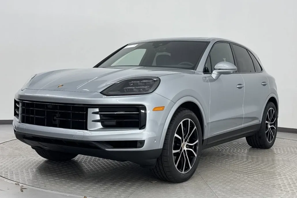 2025 Porsche Cayenne photo 1