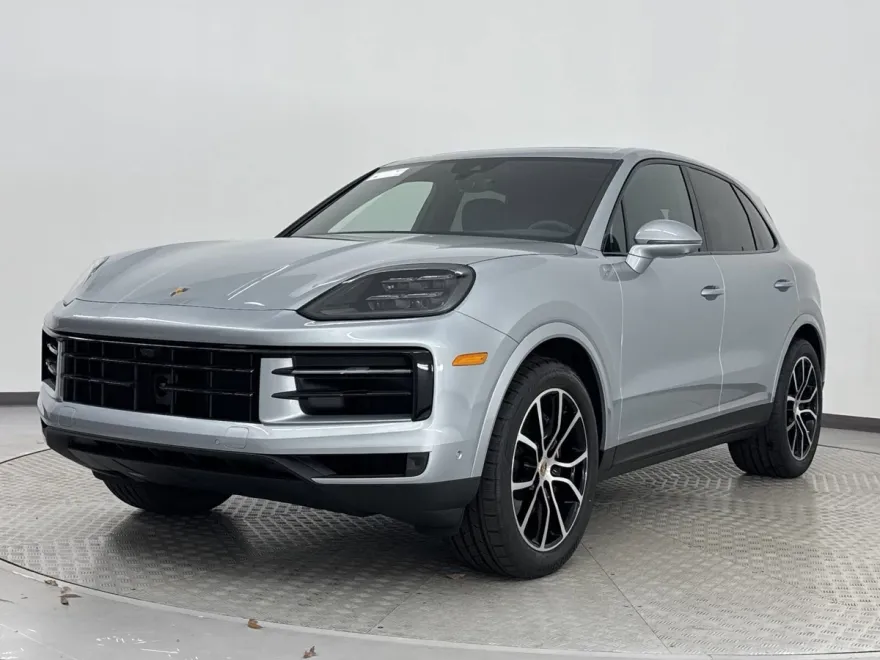 2025 Porsche Cayenne photo 1