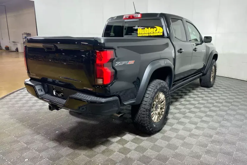 2025 Chevrolet Colorado ZR2 photo 1