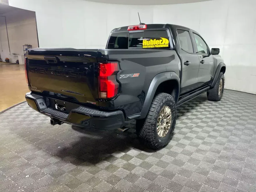 2025 Chevrolet Colorado ZR2 photo 1