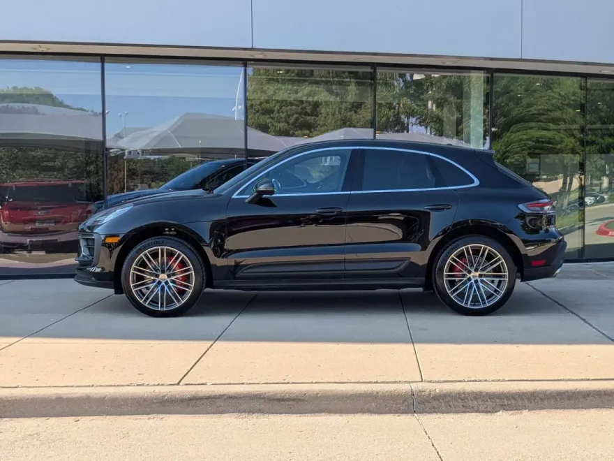 2025 Porsche Macan S photo 1