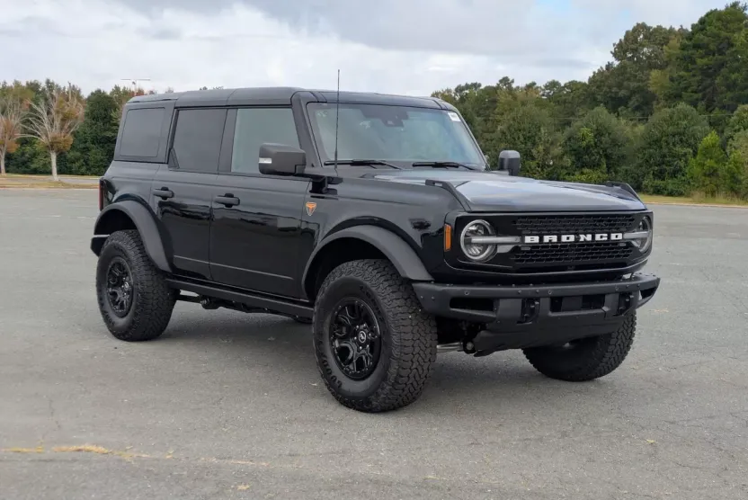 2025 Ford Bronco Badlands photo 1