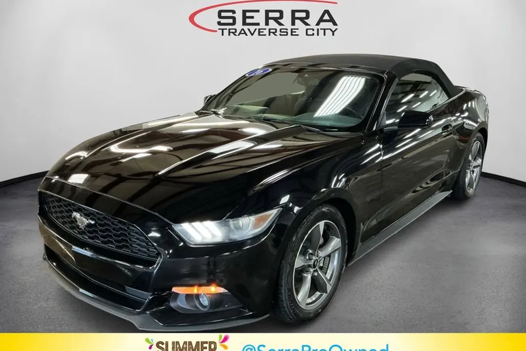 2016 Ford Mustang V6 Convertible photo 1