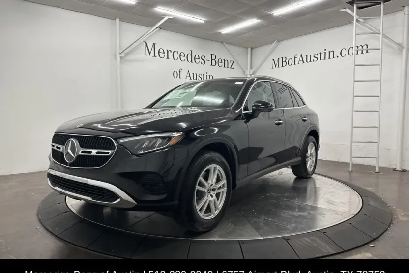 2025 Mercedes Benz GLC 300 4MATIC photo 1