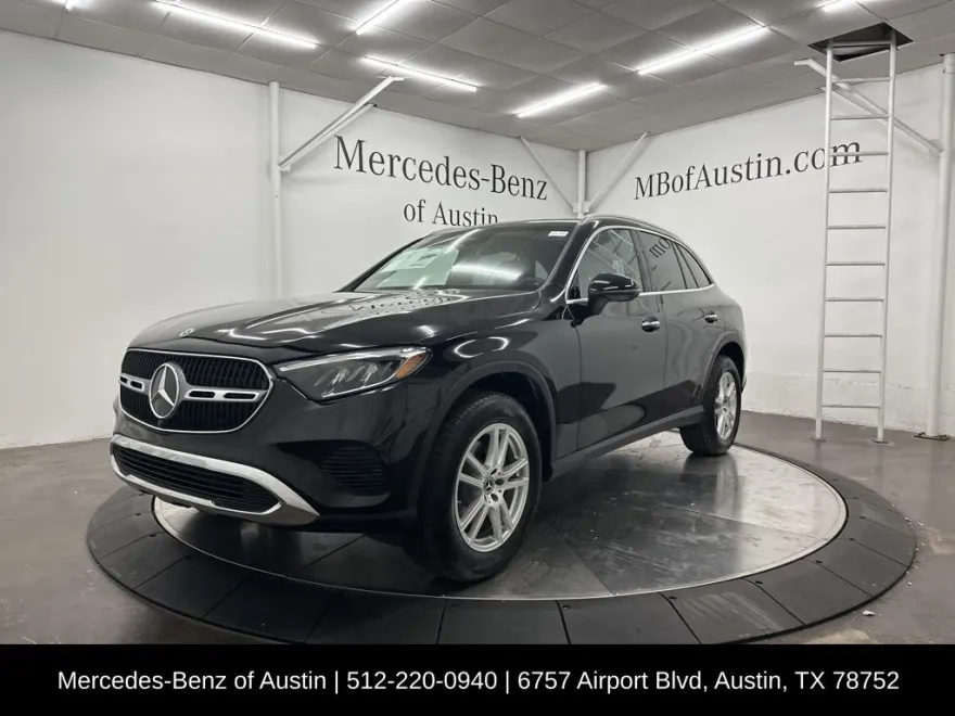 2025 Mercedes Benz GLC 300 4MATIC photo 1