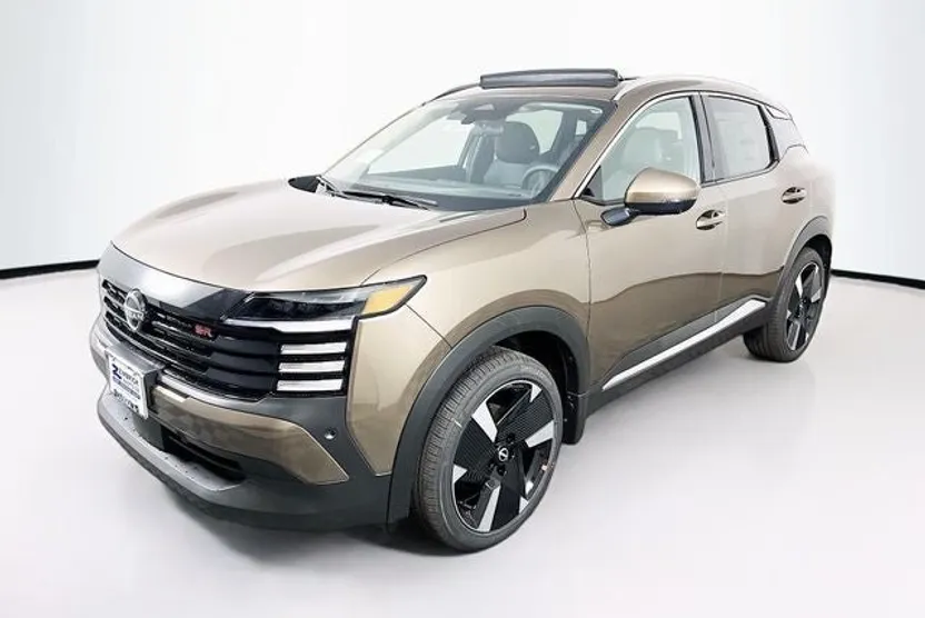 2025 Nissan Kicks SR photo 1
