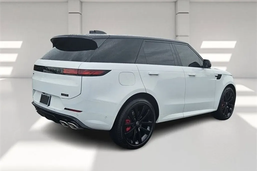 2025 Land Rover Range Rover Sport SE photo 1