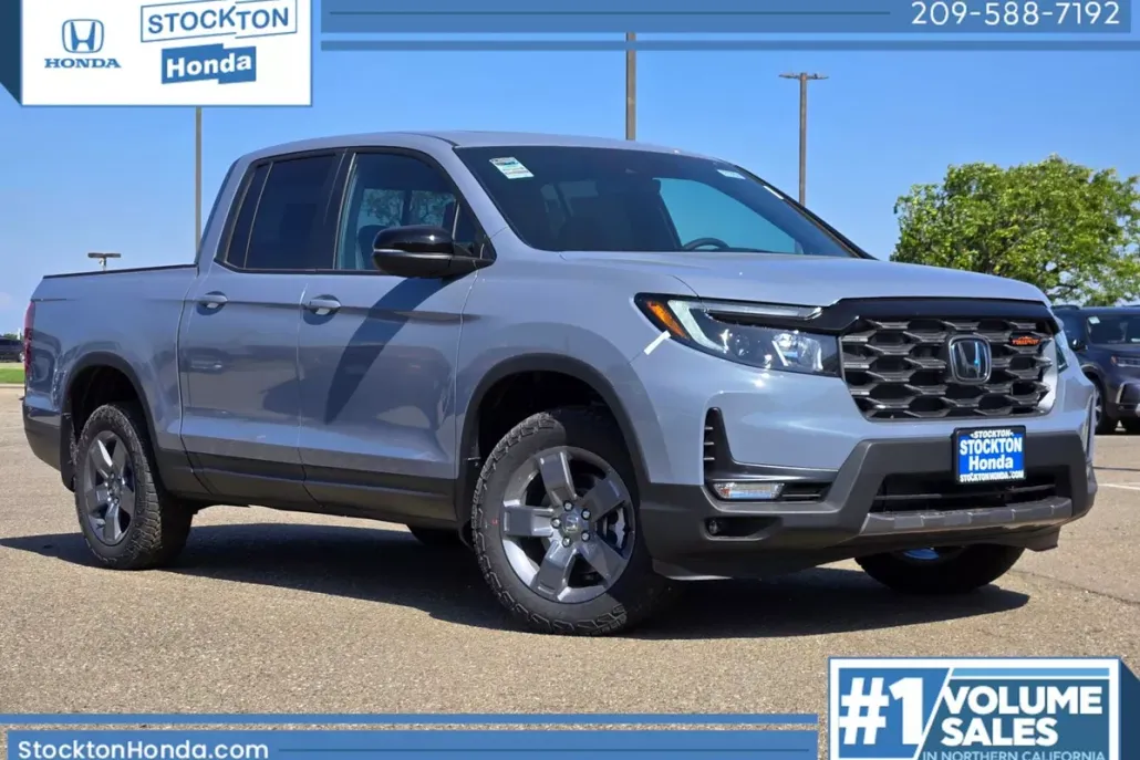 2025 Honda Ridgeline TrailSport photo 1