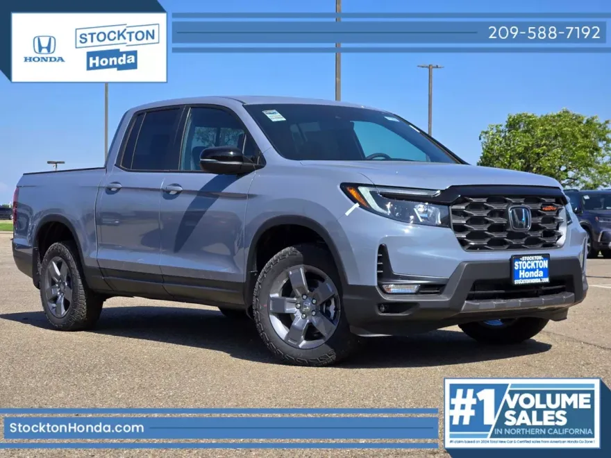 2025 Honda Ridgeline TrailSport photo 1