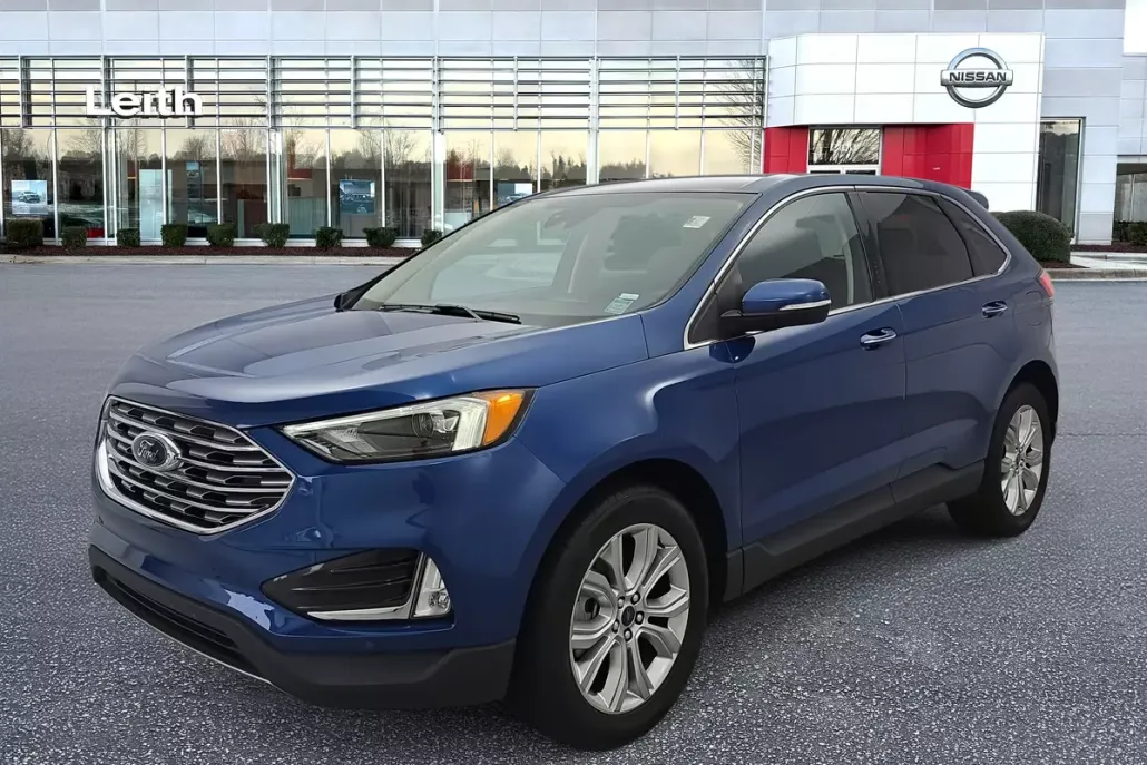 2022 Ford Edge Titanium photo 1