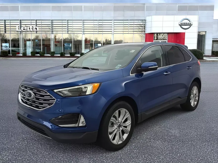 2022 Ford Edge Titanium photo 1
