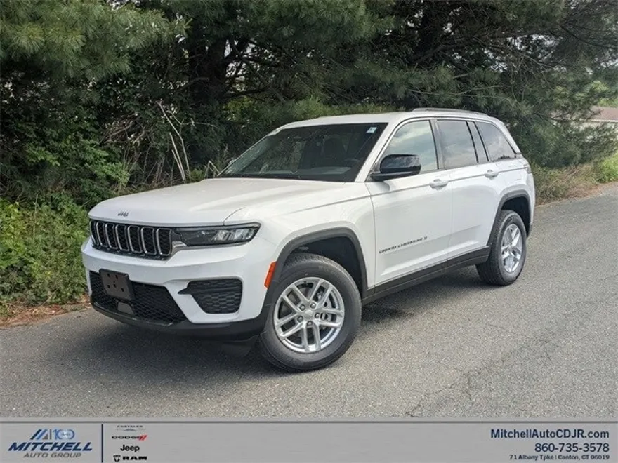 2025 Jeep Grand Cherokee Laredo photo 1