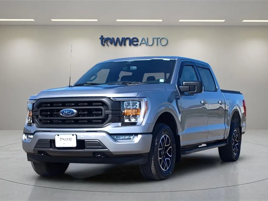 2023 Ford F-150 XLT photo 1