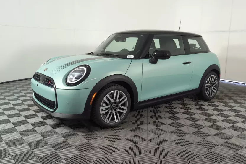 2026 Mini Cooper S 2 Door Iconic photo 1