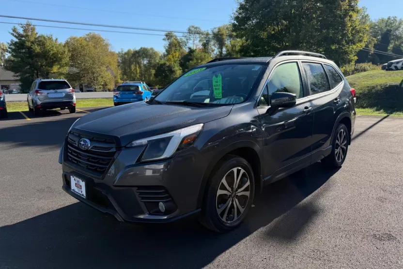 2023 Subaru Forester Limited photo 1