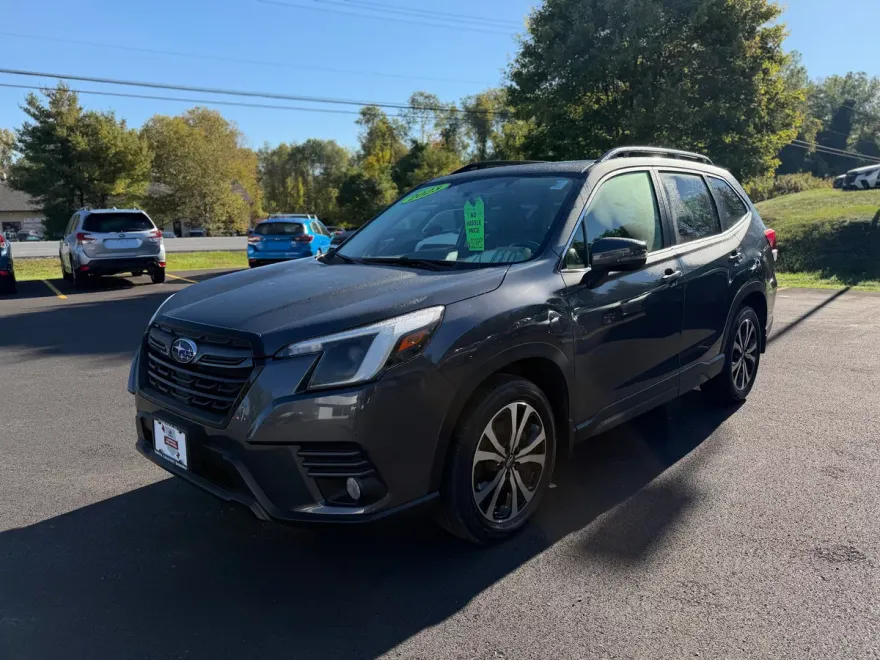 2023 Subaru Forester Limited photo 1