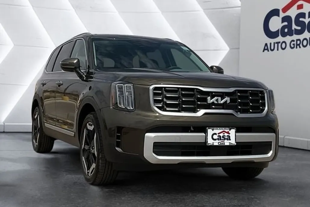 2025 Kia Telluride S photo 1