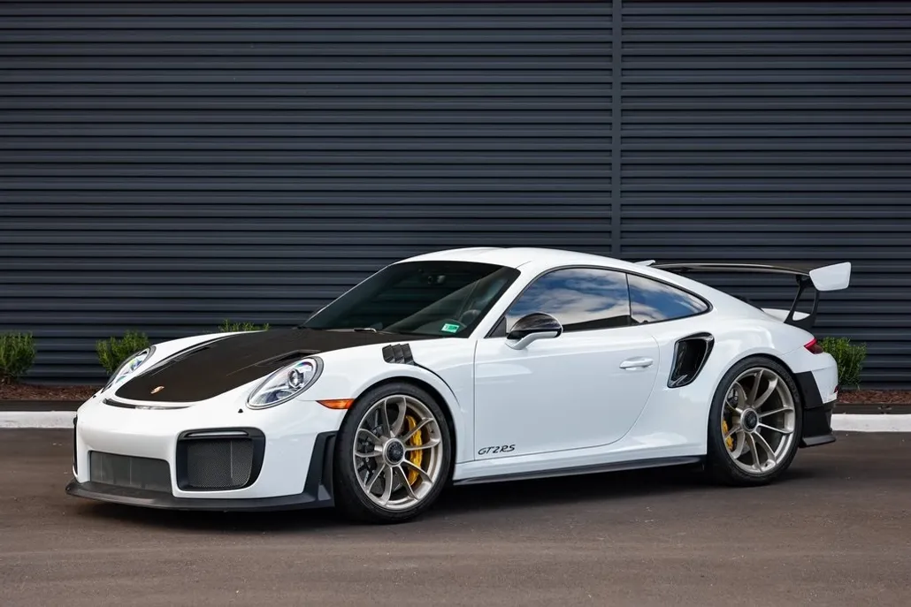 2018 Porsche 911 GT2 RS photo 1