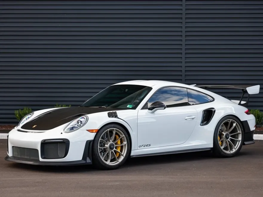2018 Porsche 911 GT2 RS photo 1