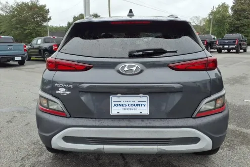 2022 Hyundai Kona SEL photo 3