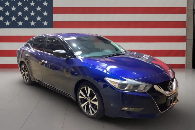 2017 Nissan Maxima photo 1