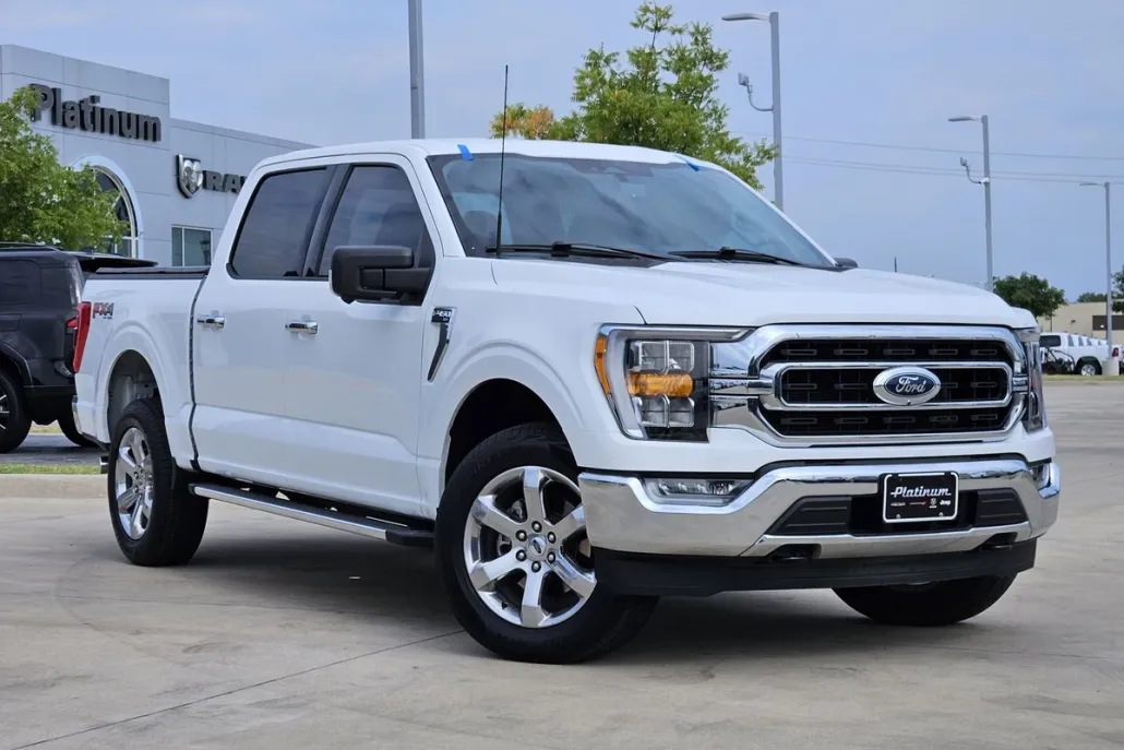 2023 Ford F-150 XLT photo 1