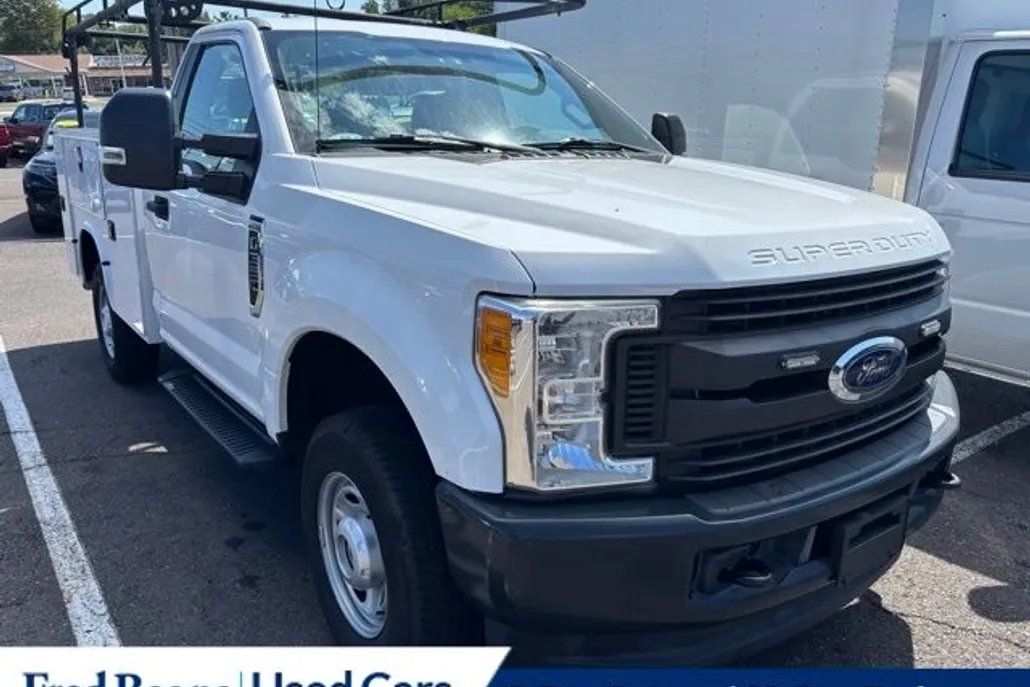 2017 Ford F-350 photo 1