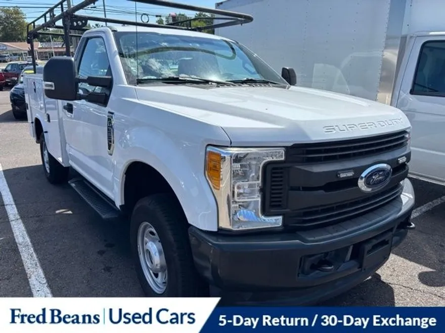 2017 Ford F-350 photo 1