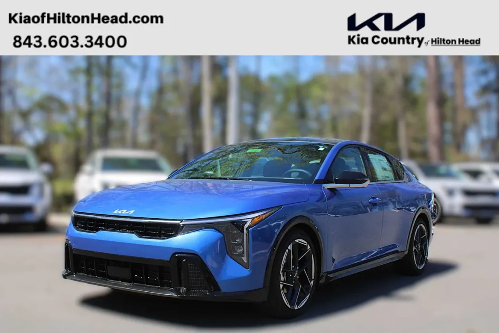 2025 Kia K4 GT-Line photo 1