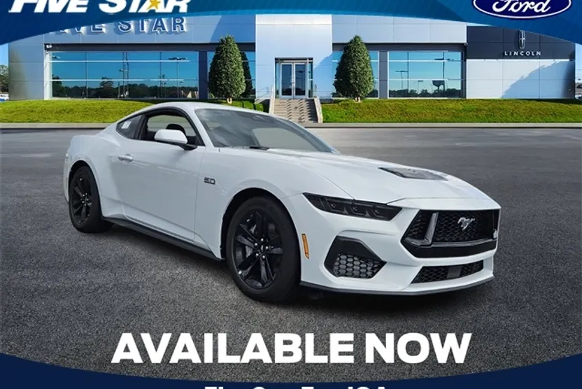 2025 Ford Mustang GT photo 1