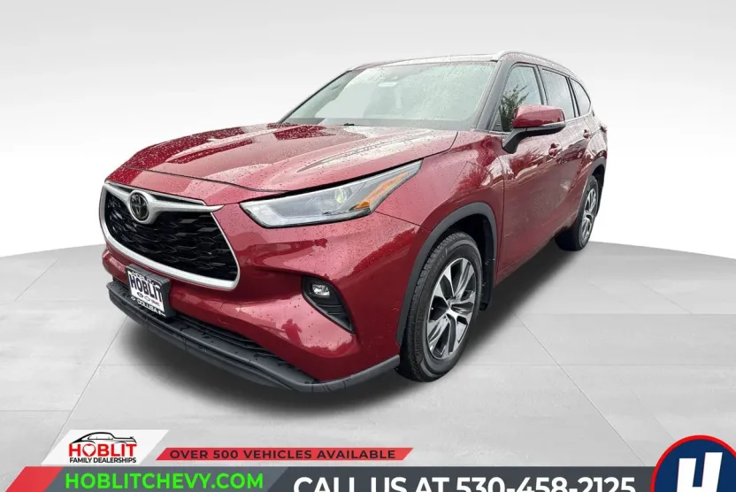 2022 Toyota Highlander XLE photo 1