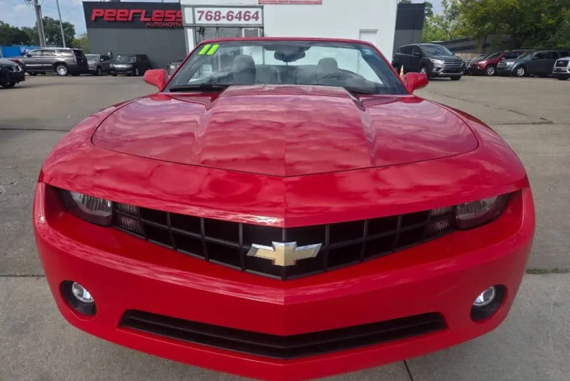 2011 Chevrolet Camaro 2LT photo 1