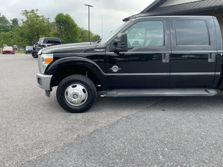 2016 Ford F-350 XLT photo 1