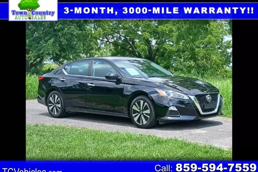 2022 Nissan Altima 2.5 SV photo 1
