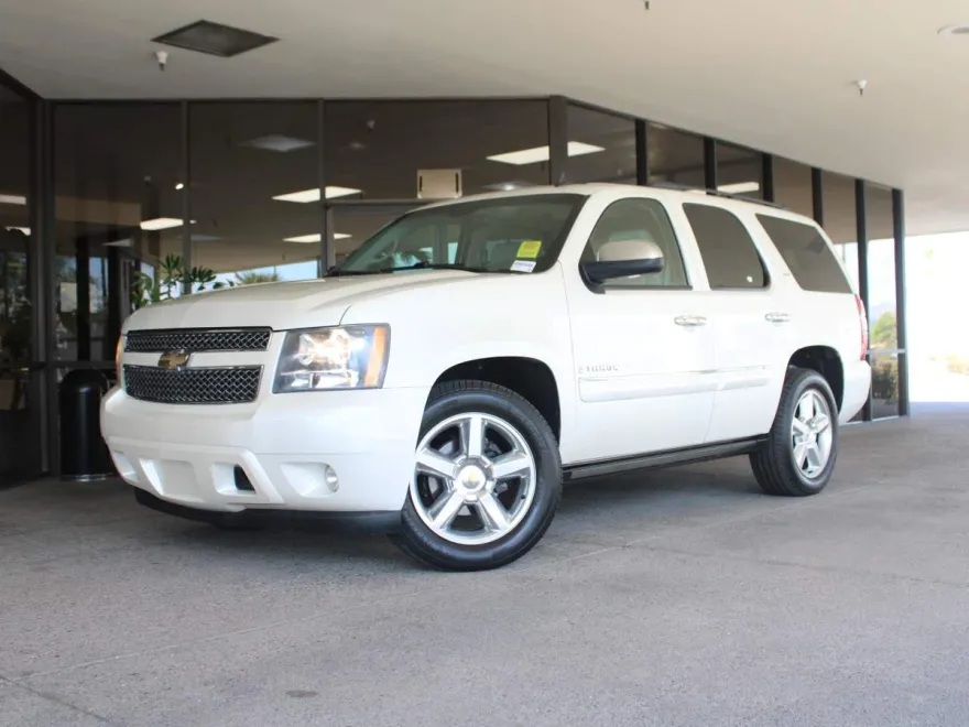 2008 Chevrolet Tahoe LTZ photo 1