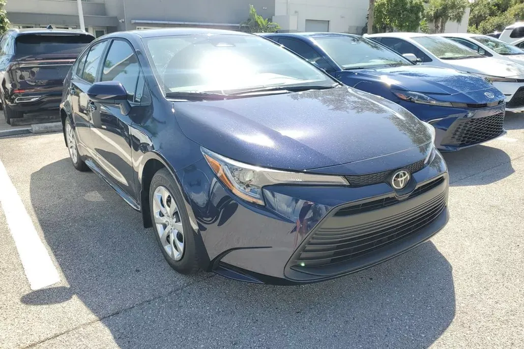 2026 Toyota Corolla LE photo 1