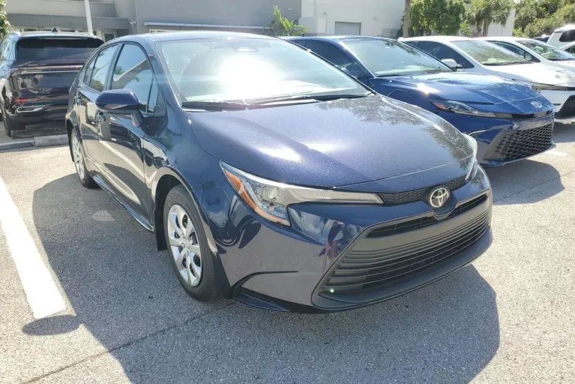 2026 Toyota Corolla LE photo 1