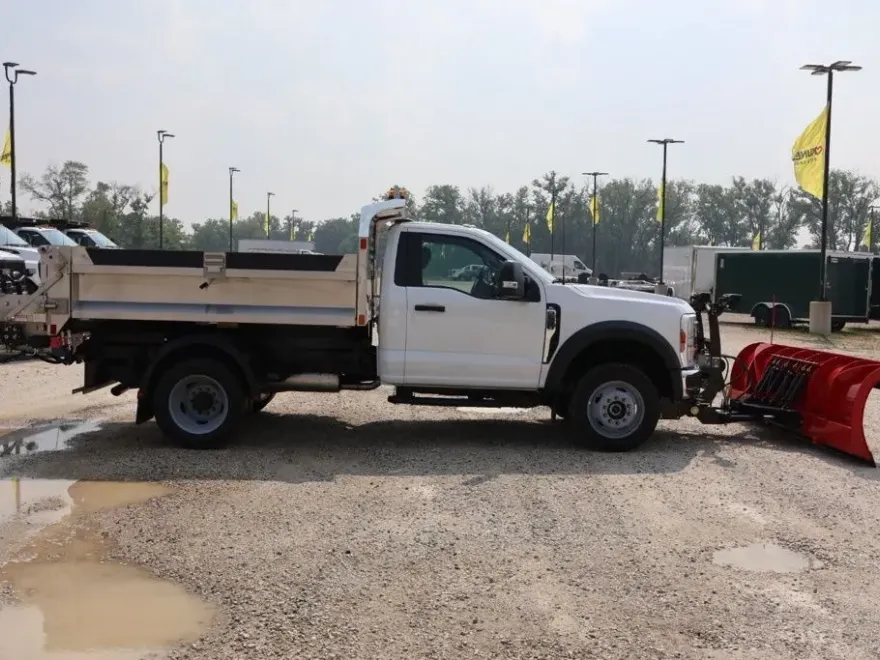 2025 Ford F-550 XL photo 1