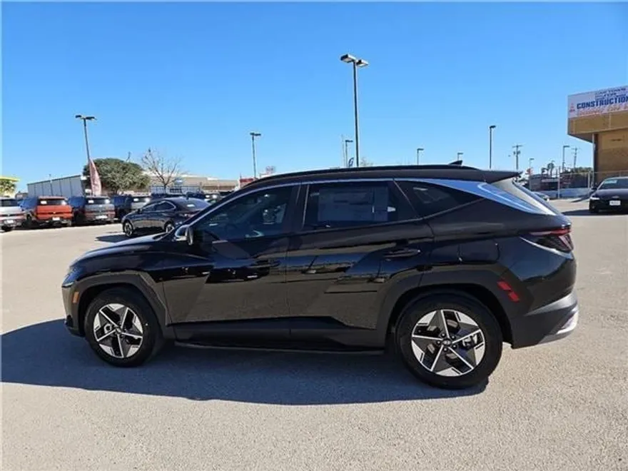 2025 Hyundai Tucson SEL Convenience photo 1