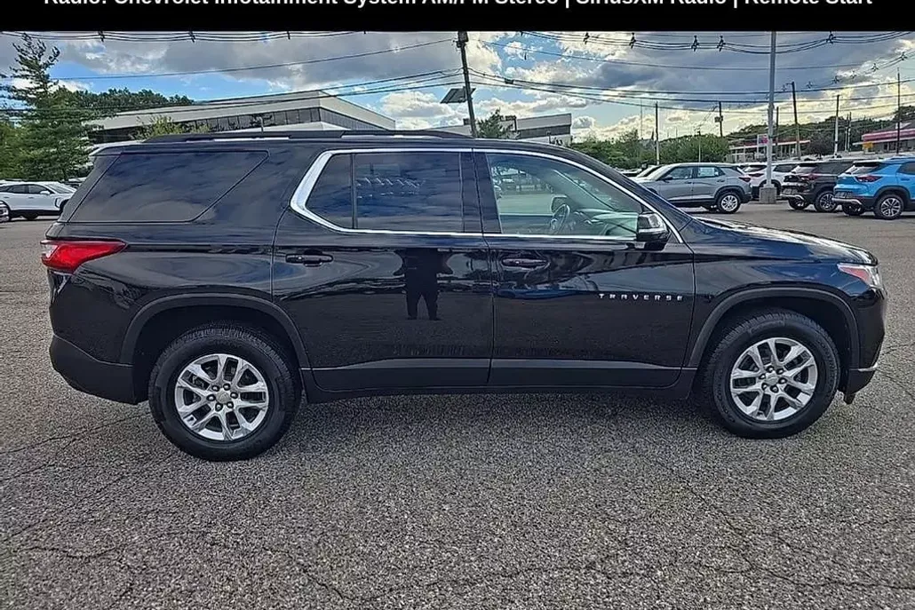 2019 Chevrolet Traverse Cloth 1LT photo 1