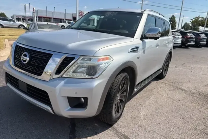 2017 Nissan Armada Platinum photo 1