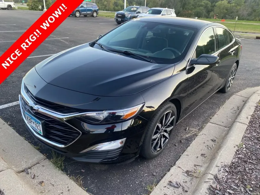 2023 Chevrolet Malibu RS photo 1