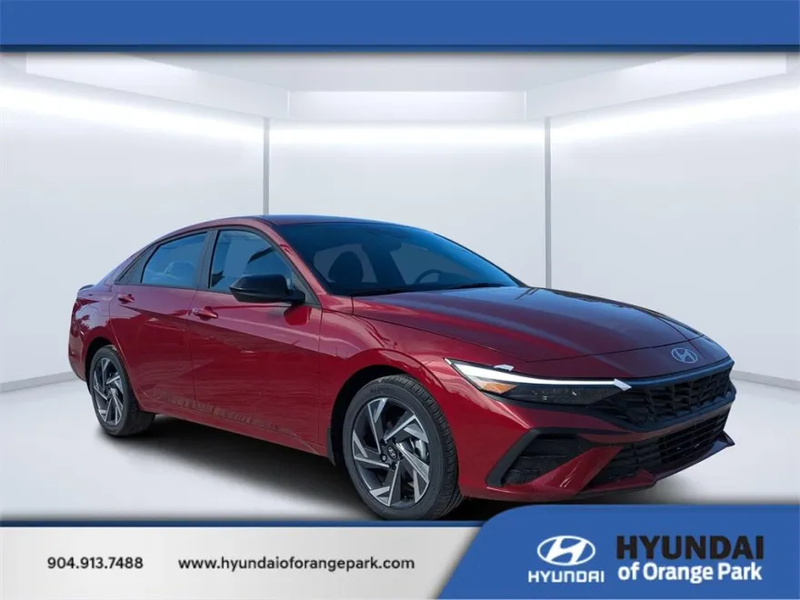 2025 Hyundai Elantra SEL Sport photo 1
