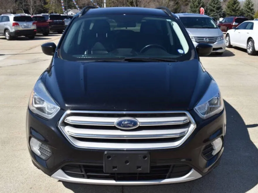 2019 Ford Escape SEL photo 1