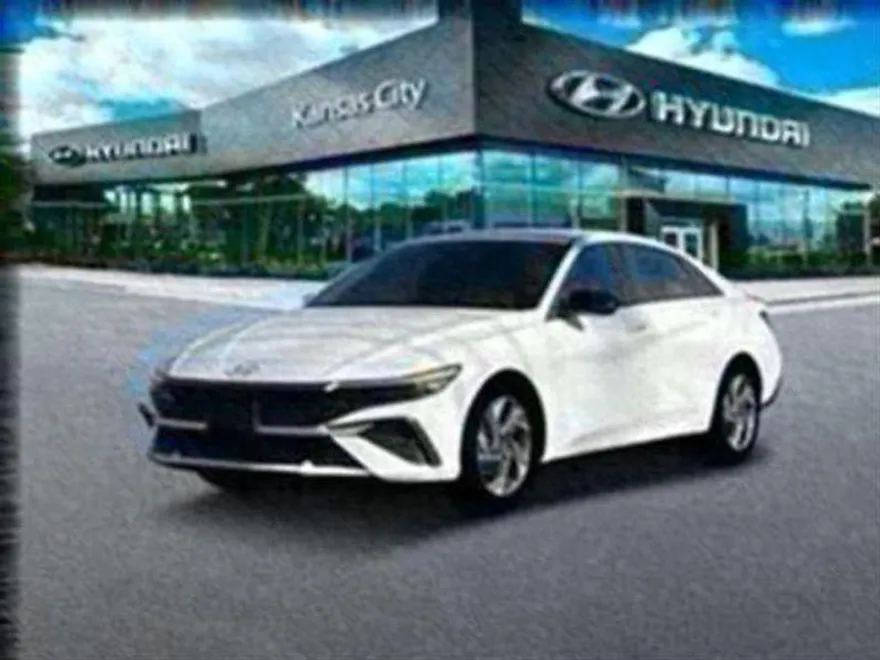 2025 Hyundai Elantra SEL Sport photo 1